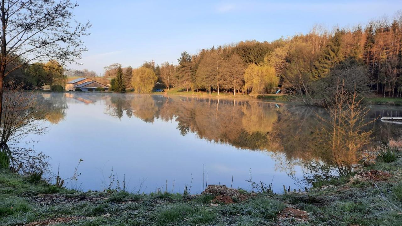Les Etangs Du Moulin D'Harcy Hotel Lonny Kültér fotó